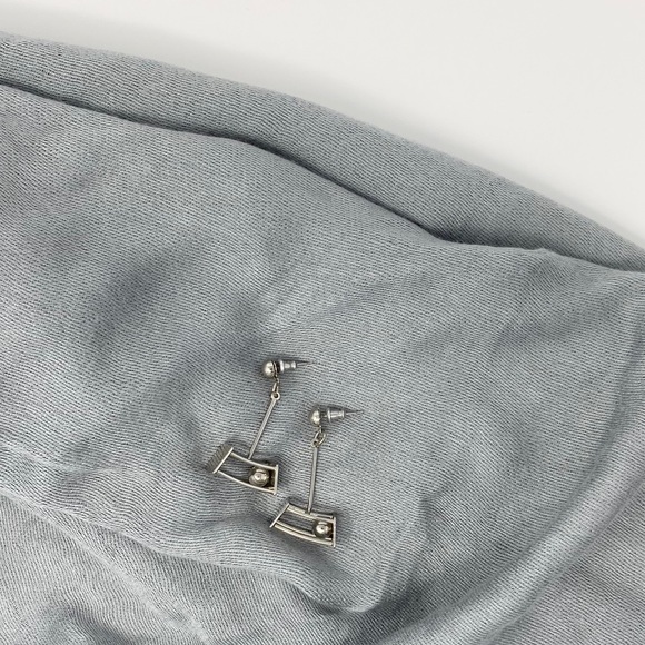 Earrings - Picture 1 of 1